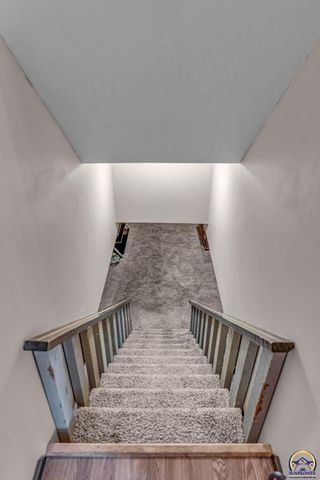 5719 SW 27th ST, Topeka, KS 66614