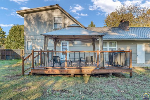 5719 SW 27th ST, Topeka, KS 66614