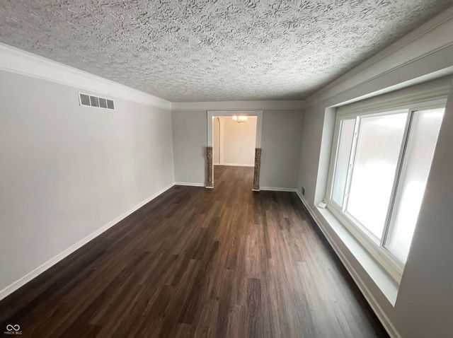 6811 Kingman Drive, Indianapolis, IN 46256