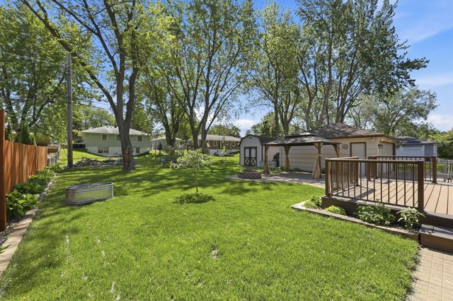 5900 Ensign Avenue N, New Hope, MN 55428