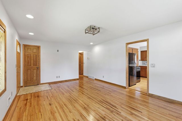 5900 Ensign Avenue N, New Hope, MN 55428
