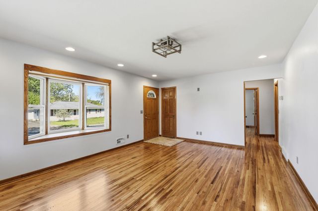 5900 Ensign Avenue N, New Hope, MN 55428