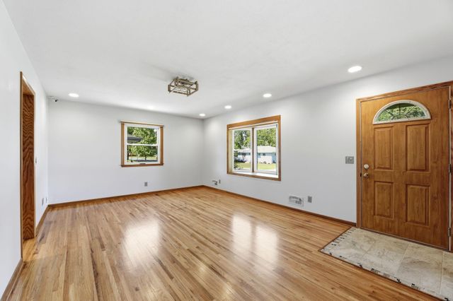 5900 Ensign Avenue N, New Hope, MN 55428