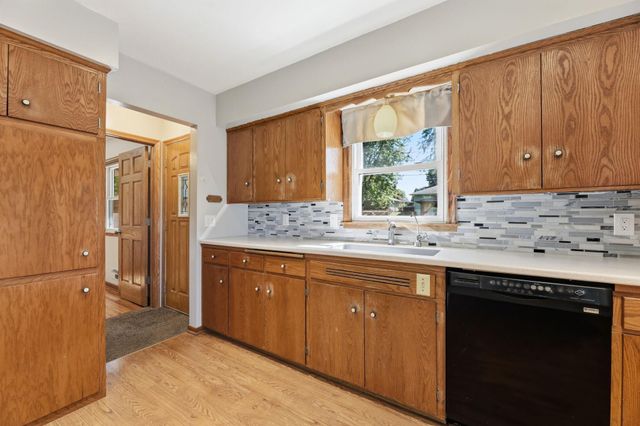 5900 Ensign Avenue N, New Hope, MN 55428