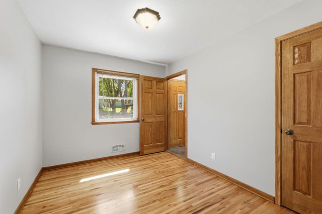5900 Ensign Avenue N, New Hope, MN 55428