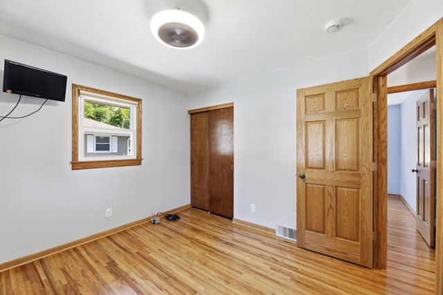 5900 Ensign Avenue N, New Hope, MN 55428