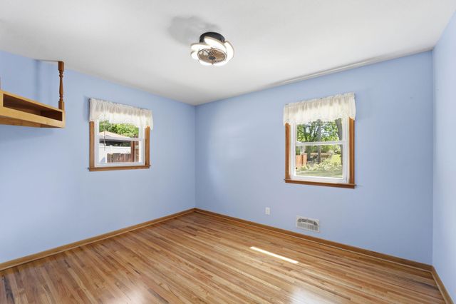 5900 Ensign Avenue N, New Hope, MN 55428