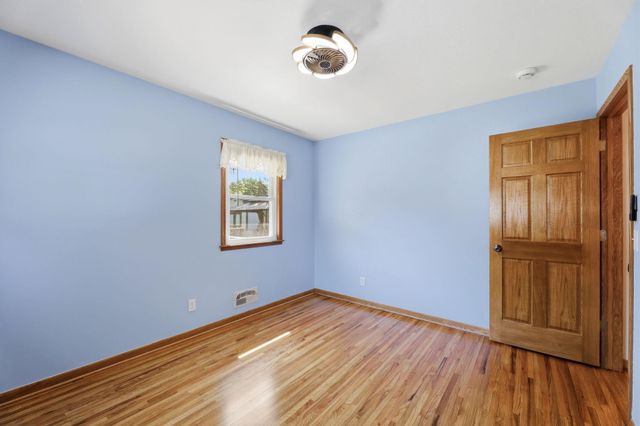 5900 Ensign Avenue N, New Hope, MN 55428