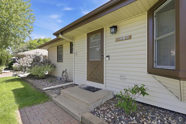 5900 Ensign Avenue N, New Hope, MN 55428