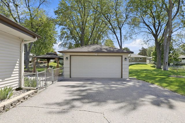 5900 Ensign Avenue N, New Hope, MN 55428
