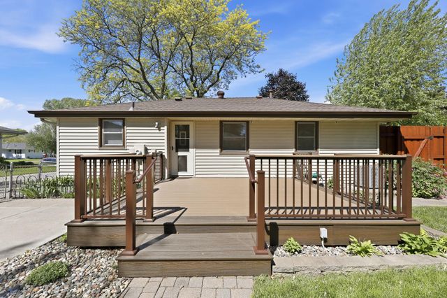 5900 Ensign Avenue N, New Hope, MN 55428
