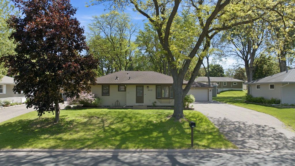 5900 Ensign Avenue N, New Hope, MN 55428