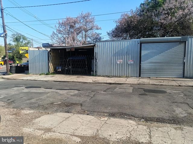 1120 MT EPHRAIM AVE, Camden, NJ 08103