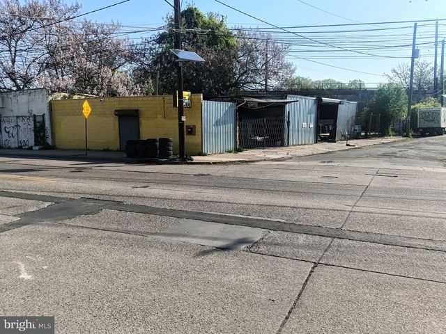 1120 MT EPHRAIM AVE, Camden, NJ 08103