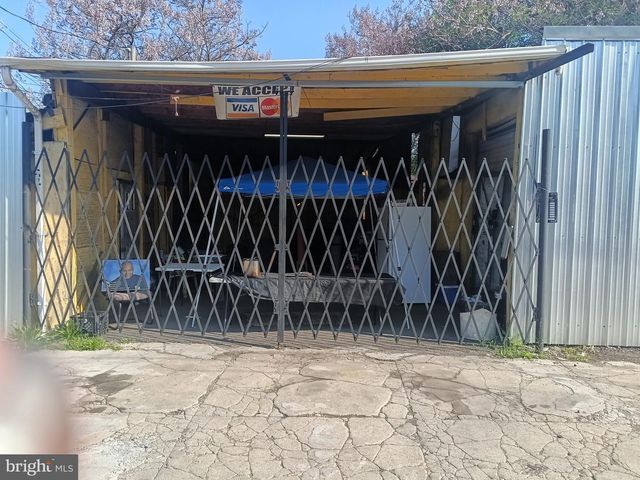 1120 MT EPHRAIM AVE, Camden, NJ 08103