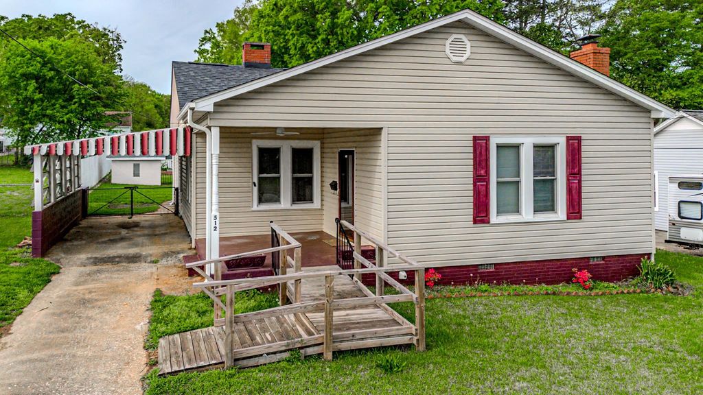 512 E JEFFERIES Street, Gaffney, SC 29340