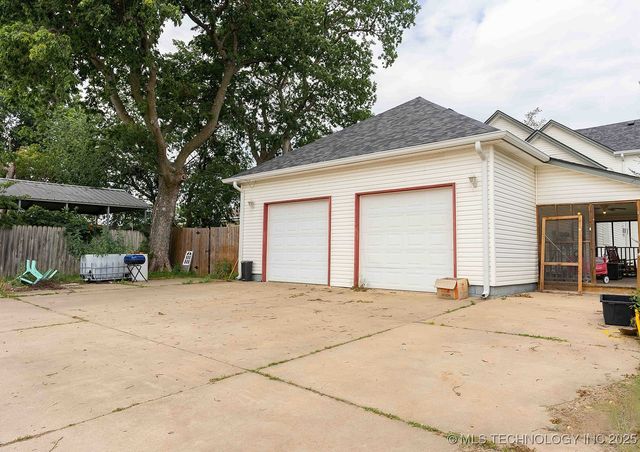 210 S Water Street, Sapulpa, OK 74066