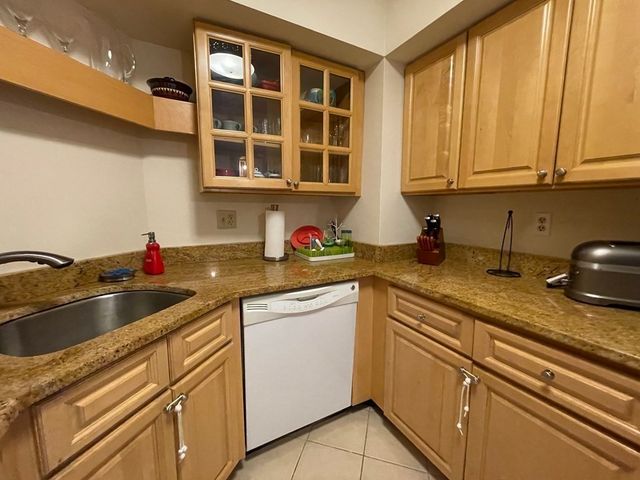 135 Pleasant St 601, Brookline, MA 02446