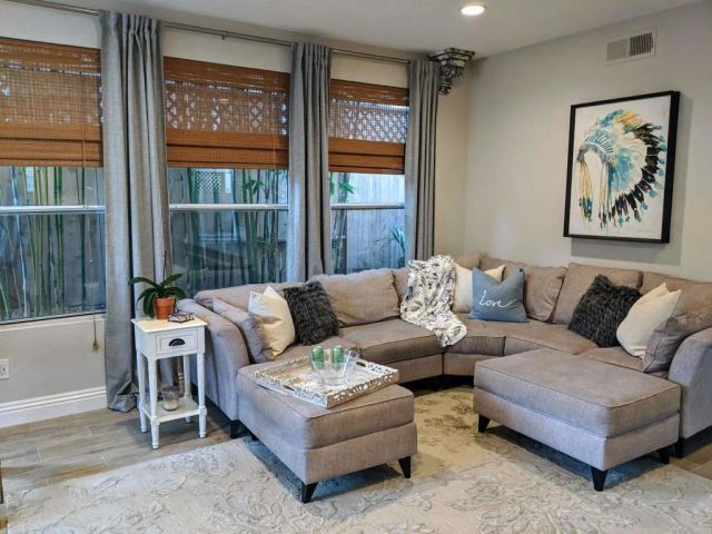 4381 Corte De La Fonda, San Diego, CA 92130