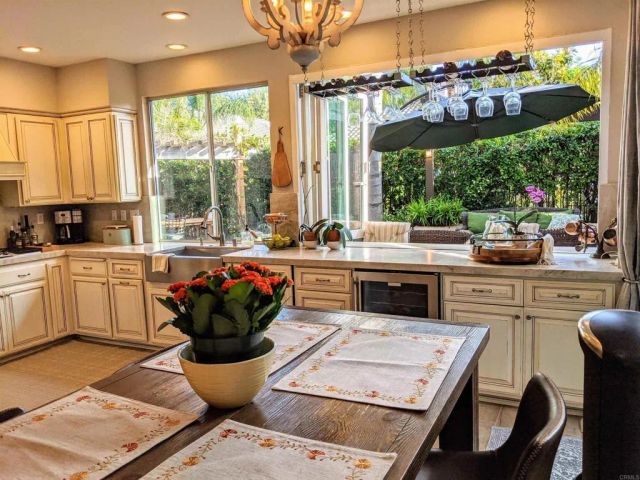 4381 Corte De La Fonda, San Diego, CA 92130