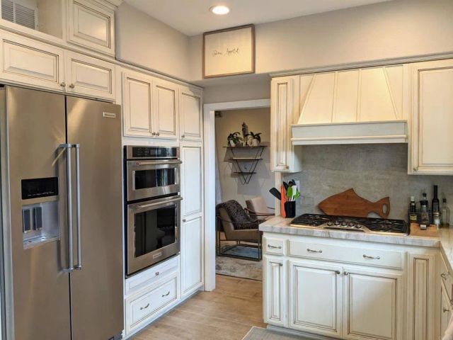 4381 Corte De La Fonda, San Diego, CA 92130