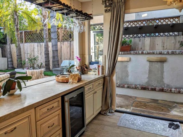 4381 Corte De La Fonda, San Diego, CA 92130