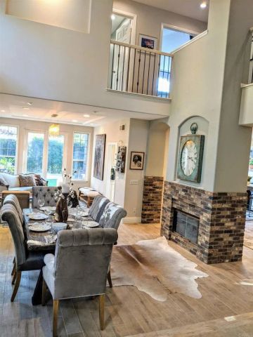 4381 Corte De La Fonda, San Diego, CA 92130