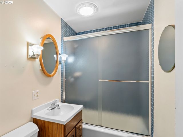 115 Ne 114TH Ave, Portland, OR 97220