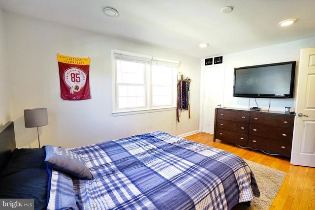 4218 UNIVERSITY DR, Fairfax, VA 22030