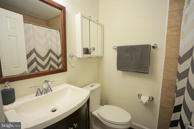 4218 UNIVERSITY DR, Fairfax, VA 22030