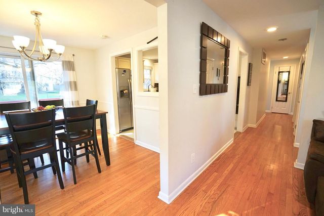 4218 UNIVERSITY DR, Fairfax, VA 22030