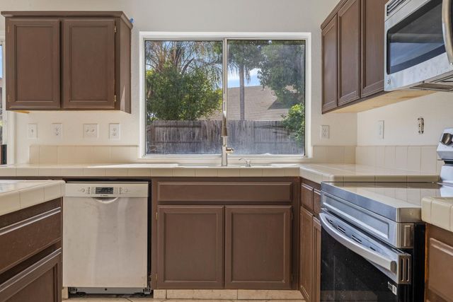 5220 San Paulo Dr, Salida, CA 95368