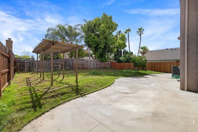 5220 San Paulo Dr, Salida, CA 95368