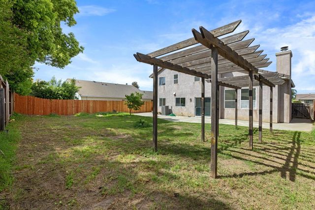 5220 San Paulo Dr, Salida, CA 95368