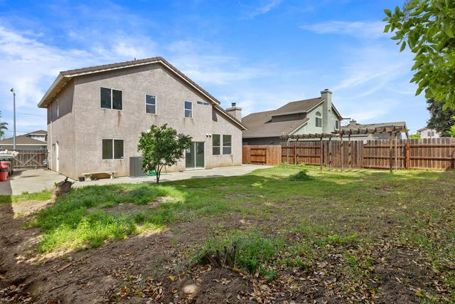 5220 San Paulo Dr, Salida, CA 95368