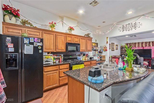 3329 Glacial Lake Street, Las Vegas, NV 89122