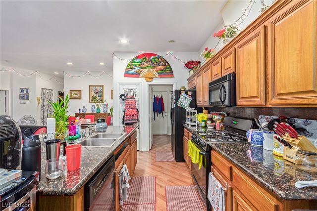 3329 Glacial Lake Street, Las Vegas, NV 89122