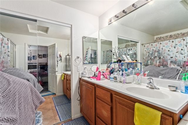 3329 Glacial Lake Street, Las Vegas, NV 89122