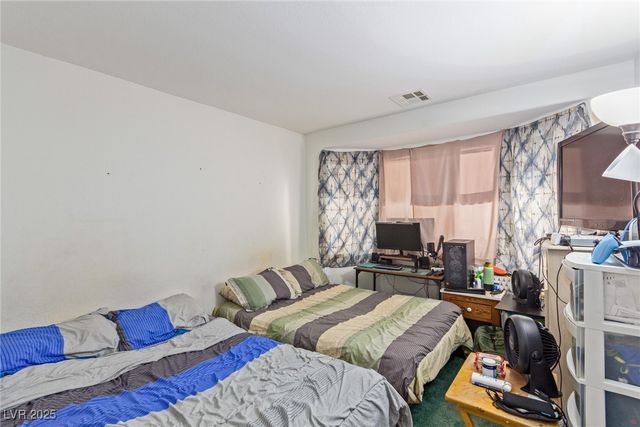 3329 Glacial Lake Street, Las Vegas, NV 89122