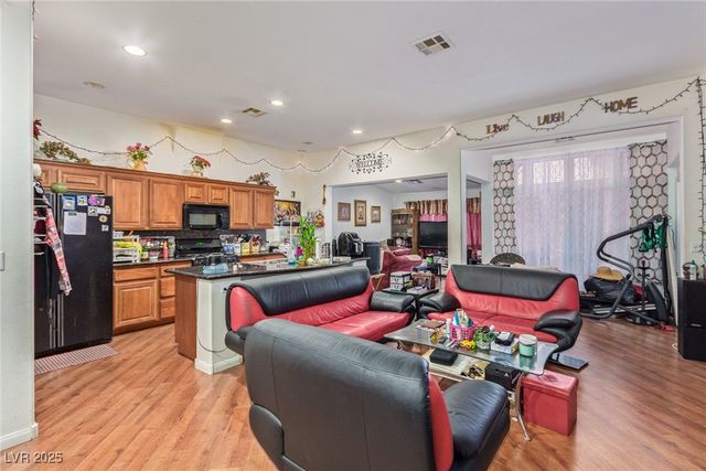 3329 Glacial Lake Street, Las Vegas, NV 89122