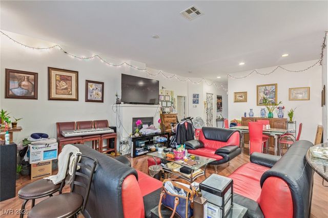 3329 Glacial Lake Street, Las Vegas, NV 89122