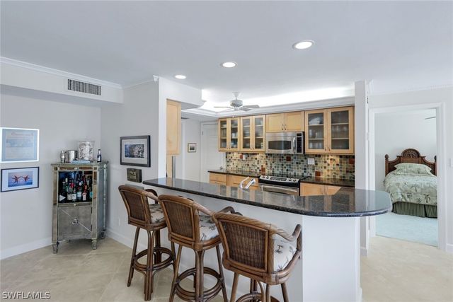 3430 Gulf Shore BLVD N 2I, Naples, FL 34103