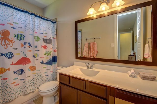 25710 Oakwood Knoll Drive, Katy, TX 77494