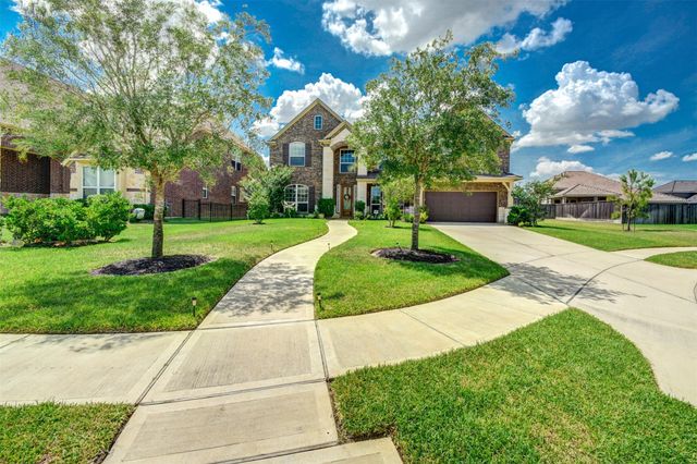 25710 Oakwood Knoll Drive, Katy, TX 77494