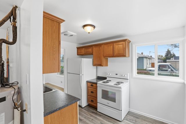 5729 N Lindeke St, Spokane, WA 99205