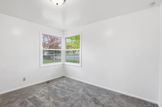 5729 N Lindeke St, Spokane, WA 99205