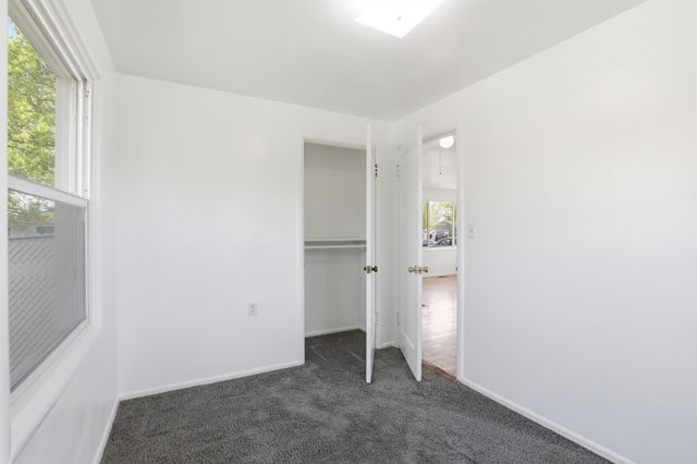 5729 N Lindeke St, Spokane, WA 99205