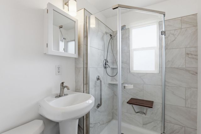 5729 N Lindeke St, Spokane, WA 99205