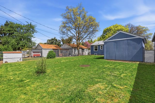 5729 N Lindeke St, Spokane, WA 99205