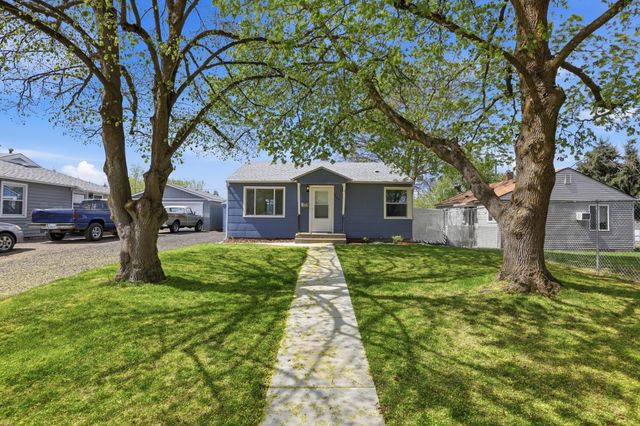 5729 N Lindeke St, Spokane, WA 99205